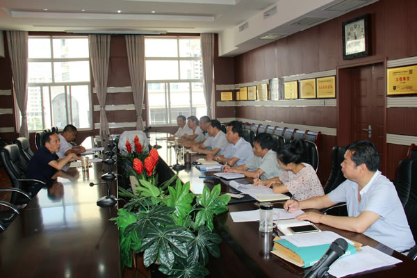 隴運(yùn)集團(tuán)公司黨委召開加強(qiáng)黨風(fēng)廉政建設(shè)，全面從嚴(yán)治黨落實(shí)主體責(zé)任專題會(huì)議