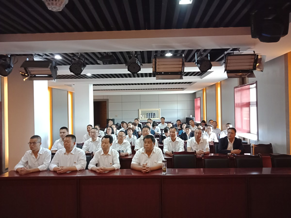 隴運(yùn)集團(tuán)公司黨委開(kāi)展“不忘初心、牢記使命”紀(jì)念建黨98周年主題黨日活動(dòng)